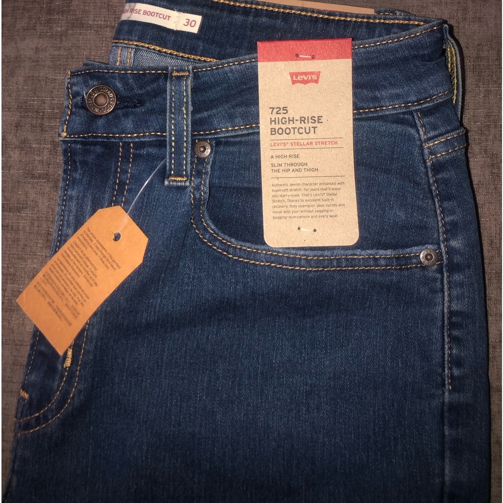 Levi’s 725 HIGH-RISE BOOTCUT